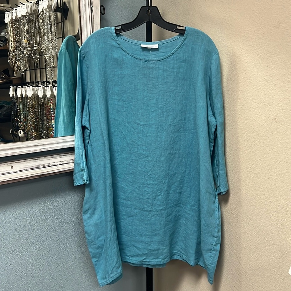 Bryn Walker Linen 3/4 Sleeve Bubble Tunic Blouse